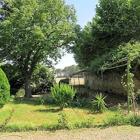 Le Domaine De Fraissinet Bed and breakfast 3*